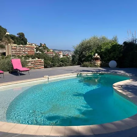 Avec Piscine Et Vue Magnifique Sur